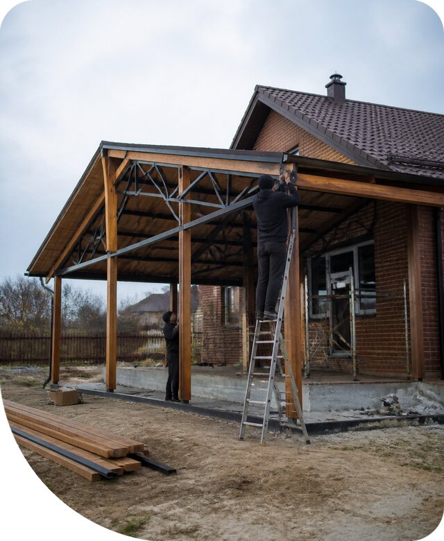 Пристройка навеса к дому и участку в Мурманске под ключ